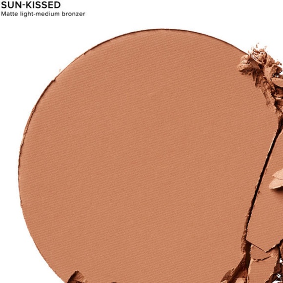 Urban Decay Beach Bronzer in SunKissed, New in Box - Picture 2 of 2